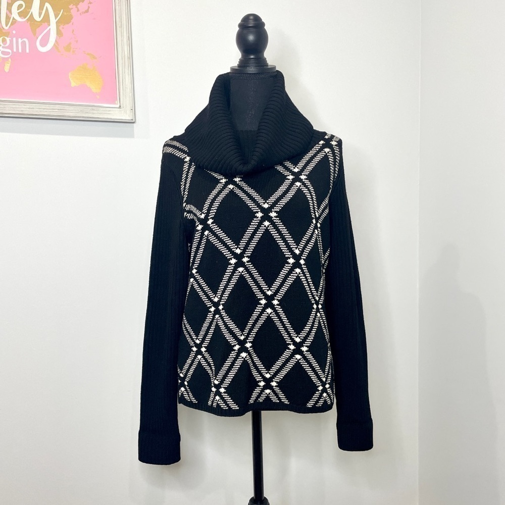 Ann Taylor Black and White Turtleneck 100% Italian Wool